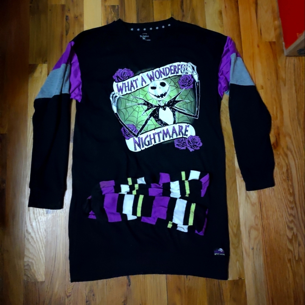 Disney's nightmare before Christmas sleep gown/shirt and matching thigh highs